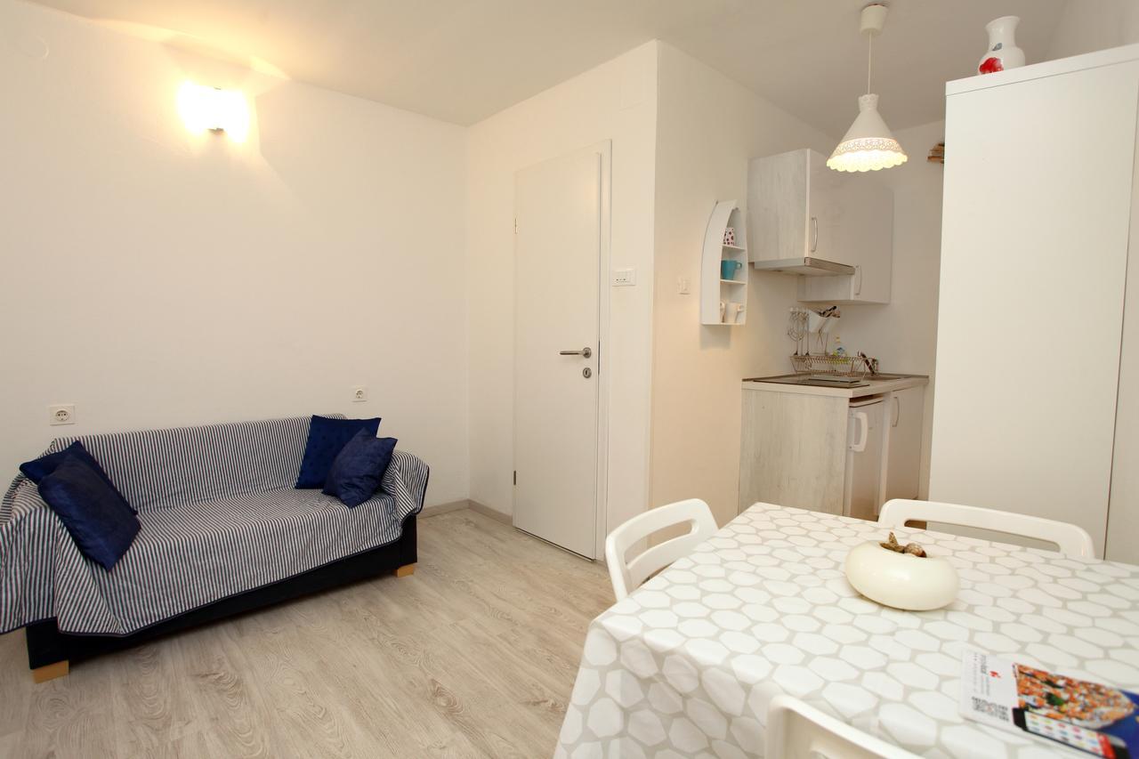 Apartma Mery Piran Luaran gambar